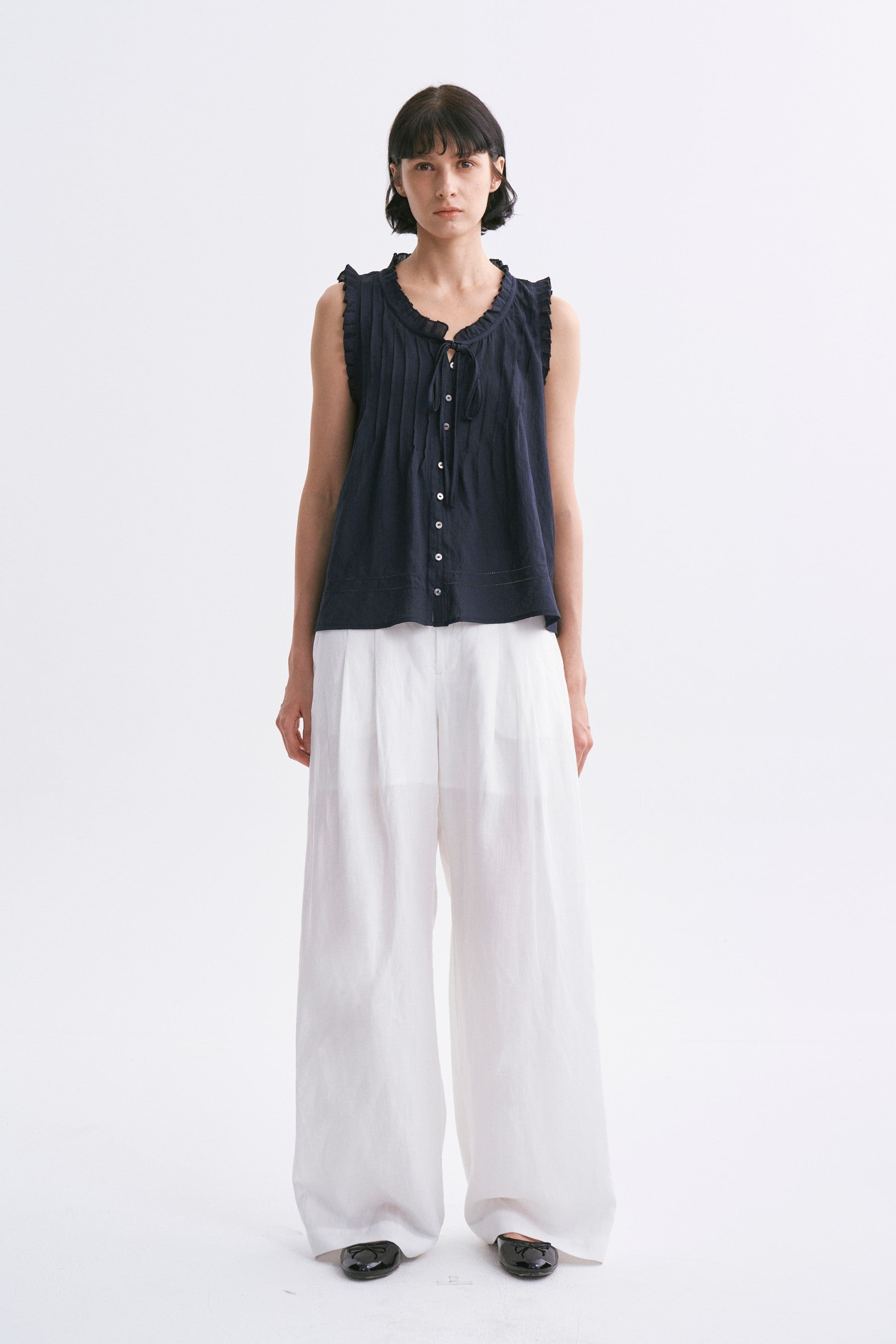 Lace-Trimmed Fine-Pleated Tie-Front Sleeveless Blouse Navy Blue
