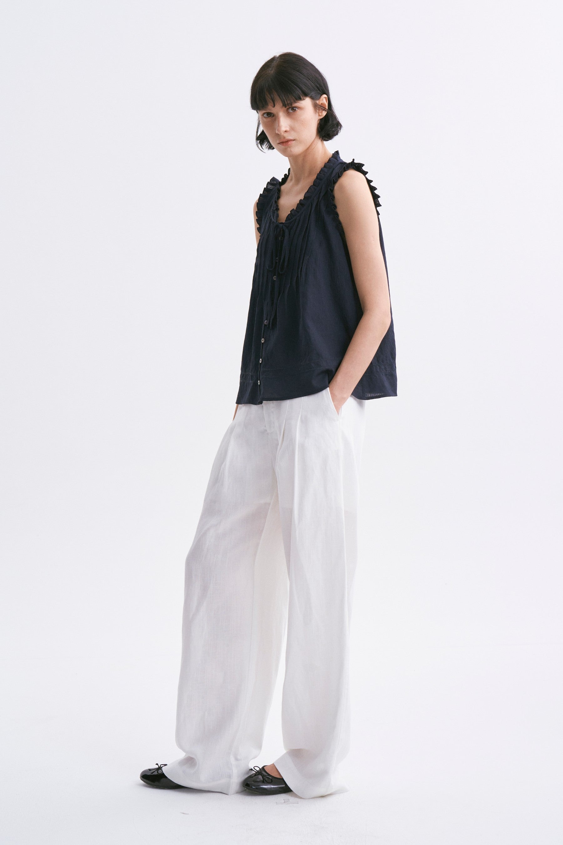 Lace-Trimmed Fine-Pleated Tie-Front Sleeveless Blouse Navy Blue