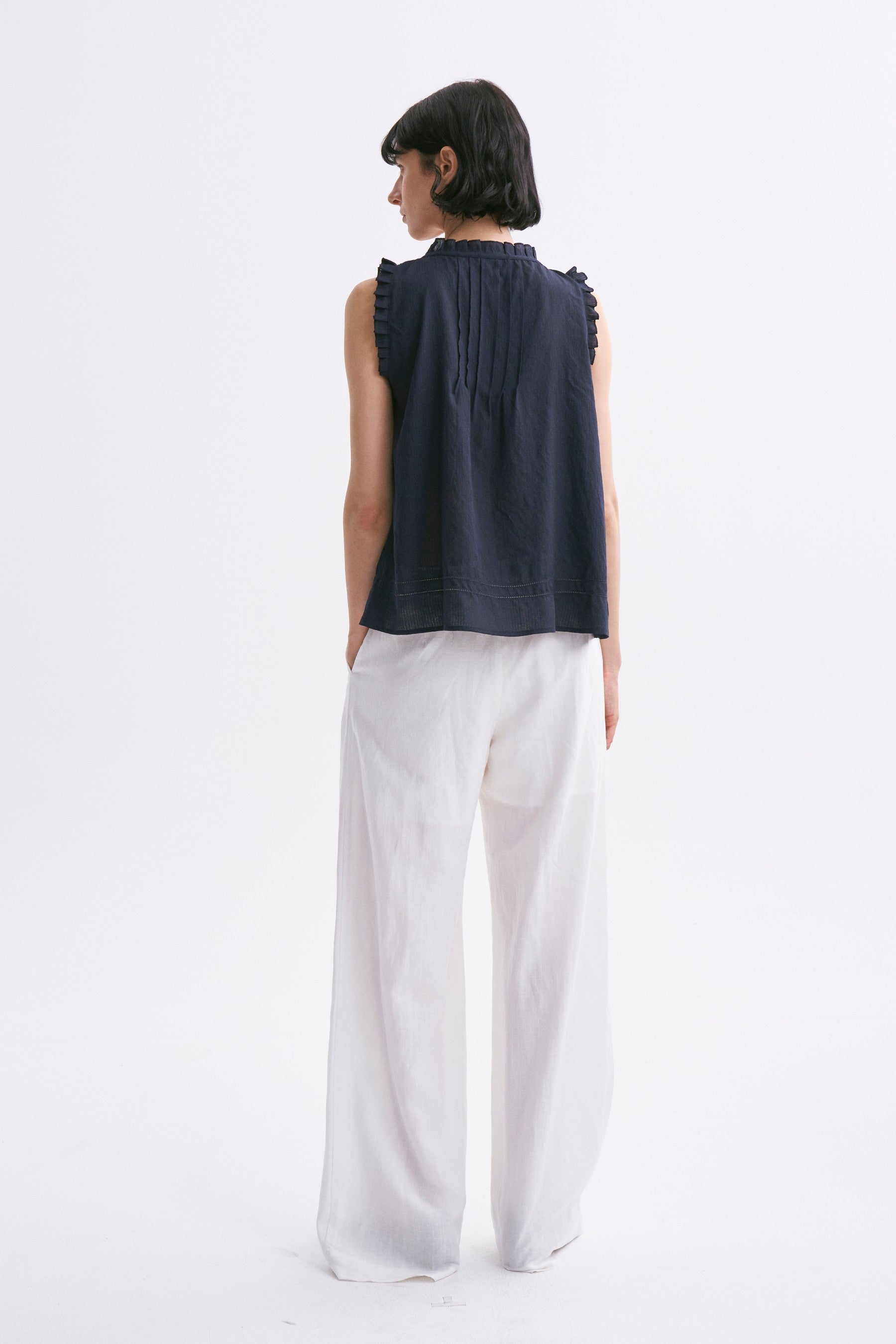 Lace-Trimmed Fine-Pleated Tie-Front Sleeveless Blouse Navy Blue