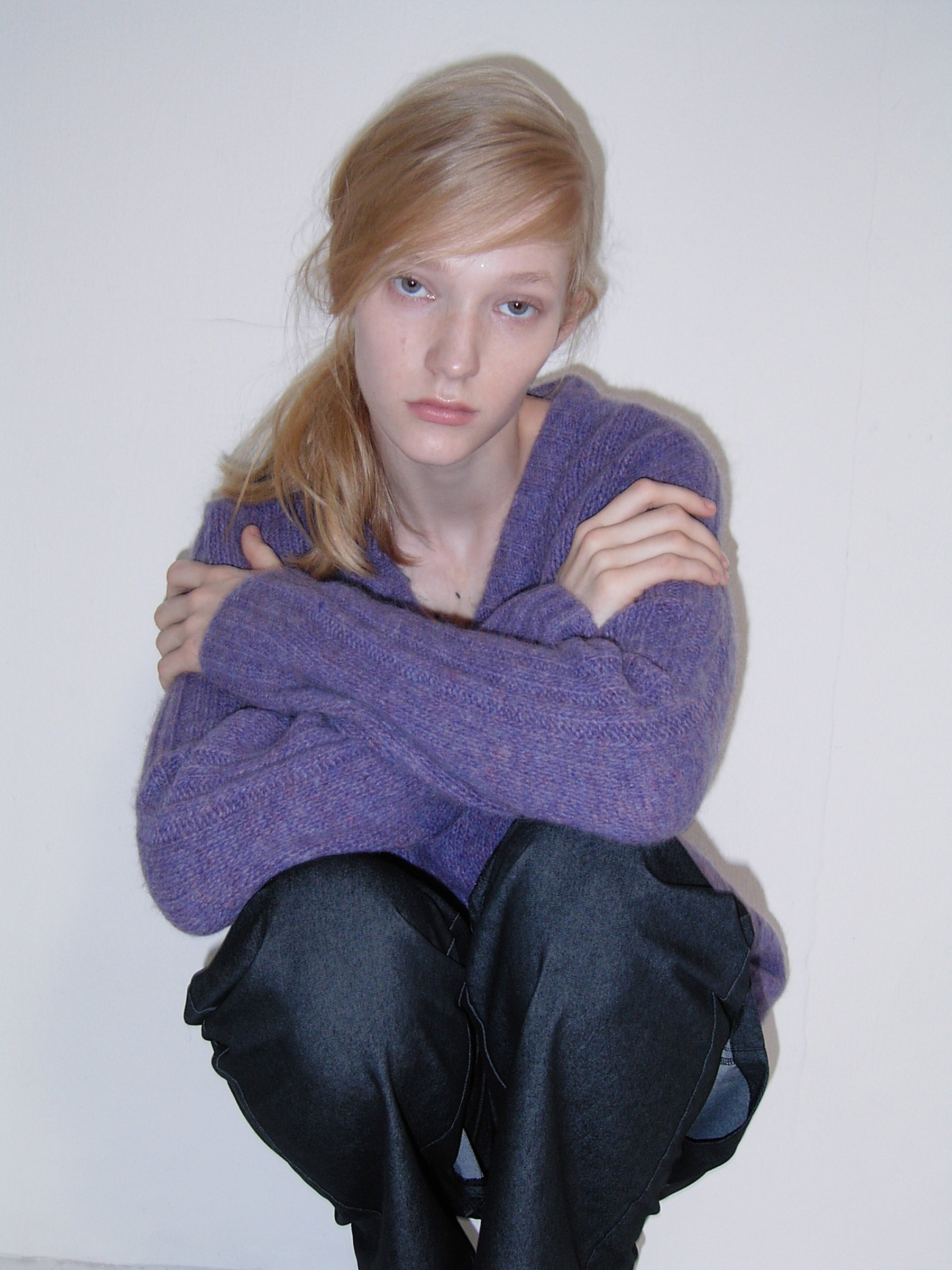 Alpaca Wool V-Neck Drop-Shoulder Sweater purple